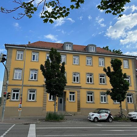 Bella Casa - Business&Family - 2 Zimmer Direkt Neben Schloss, Parkplatz, Smarttv, Netflix, Waschmaschine, 24H Checkin, 71Qm, Kingsizebett, Hotelbettwaesche Ludwigsburg Exterior foto