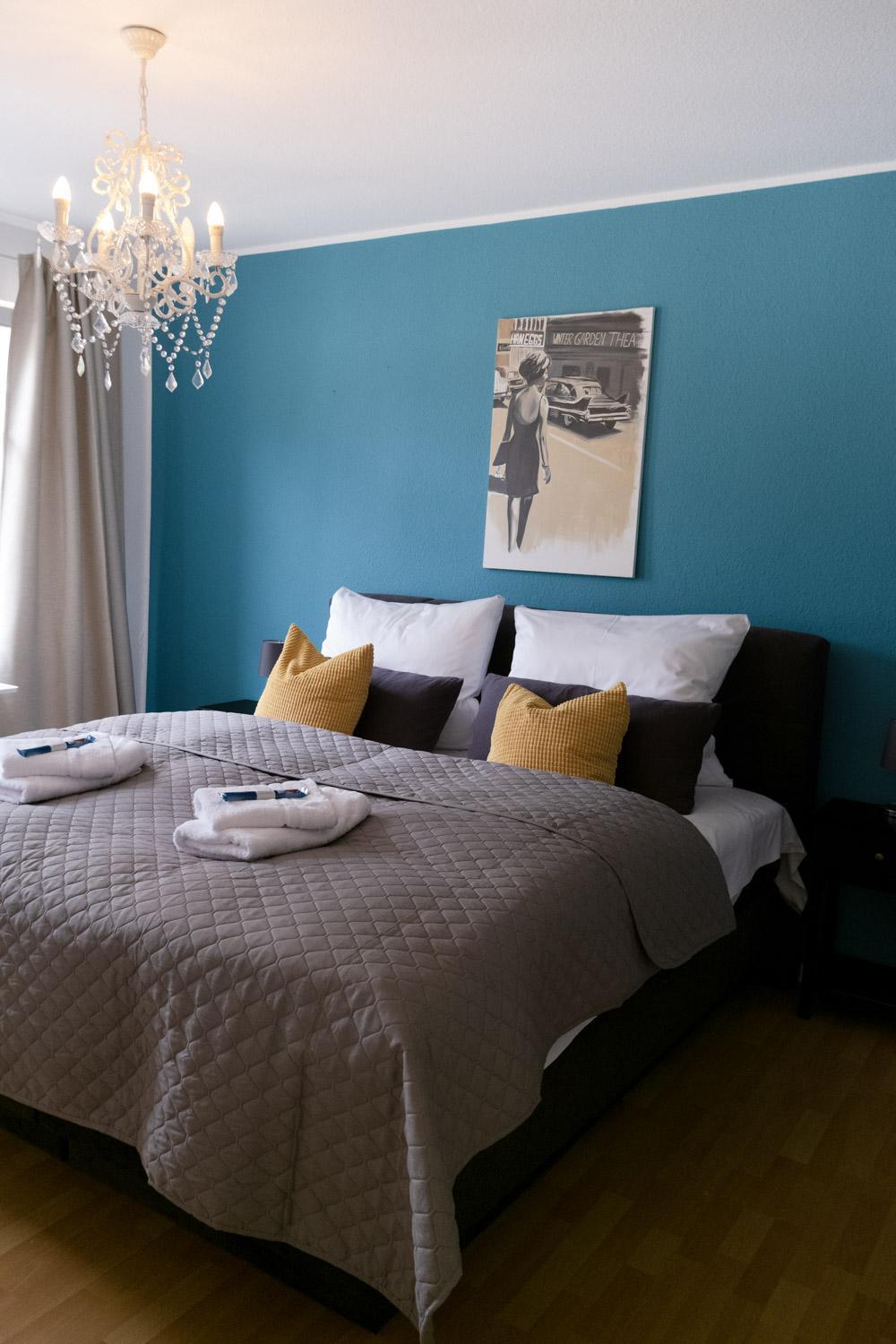 Bella Casa - Business&Family - 2 Zimmer Direkt Neben Schloss, Parkplatz, Smarttv, Netflix, Waschmaschine, 24H Checkin, 71Qm, Kingsizebett, Hotelbettwaesche Ludwigsburg Exterior foto